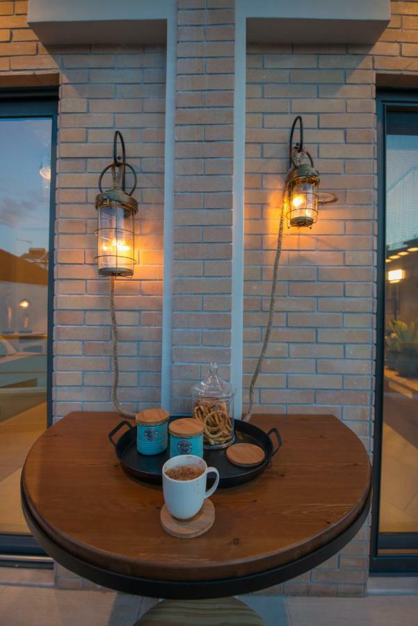 Marios Home, A Cozy And Spacious Apartment Near Downtown Preveza Eksteriør bilde